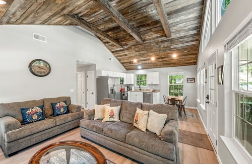 Fort Payne Cabin | Fantastic Peaceful Cabin in Fort Payne, Alabama