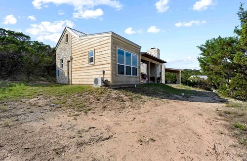 Dripping Springs Cottage | Fantastic Pet-Friendly Cottage with Incredible Views for an Escape to Nature near Austin, Texas