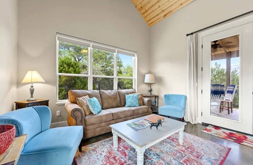 Dripping Springs Cottage | Fantastic Pet-Friendly Cottage with Incredible Views for an Escape to Nature near Austin, Texas
