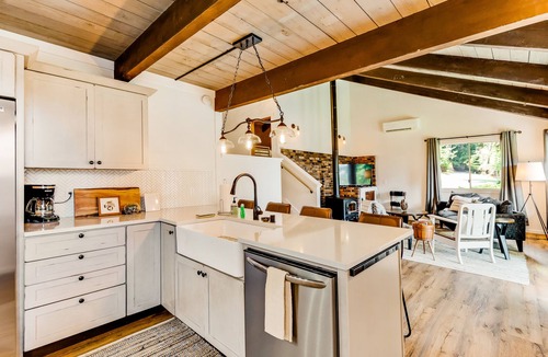 Olga House | Fantastic retreat near the water w/expansive deck & stylish interior - dogs OK