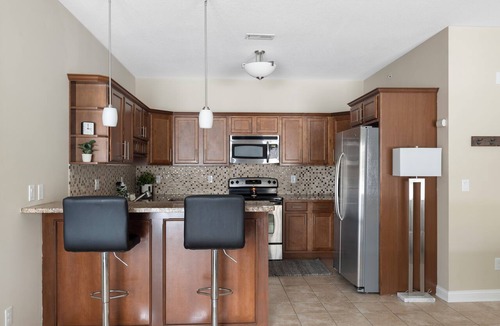 West Des Moines Condo | Fantastic Safe w/Amenities 2.5 Bath Private Garage