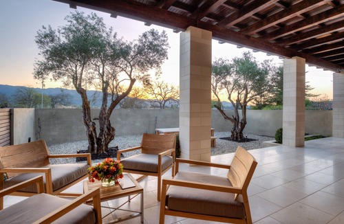 St. Helena House | Fantastic St. Helena Wine Country Retreat