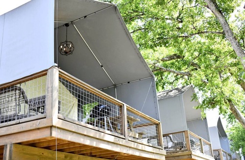 Seguin RV Rental | Fantastic Texas Glamping Adventure for Family and Friends: Luxurious Tented Cabin on the Geronimo Creek in Seguin