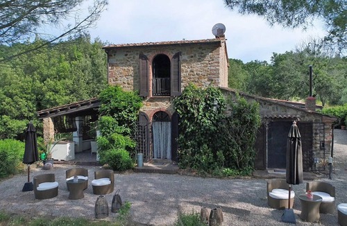 Caldana House | Fantastic Tuscan villa in a secluded location with pool and outdoor kitchen, close to the sea