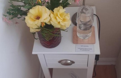Hambleden Apartment | Fantastic Two Bedroom Courtyard Apartment