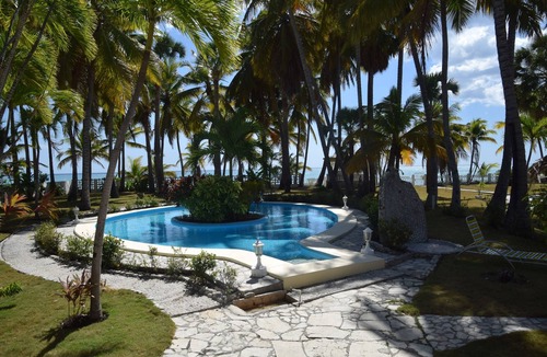 Bocacanasta House | Fantastic vacation home with access to the Caribbean Sea!