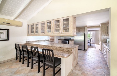 Sandy Lane Villa | Fantastic Value Sandy Lane Villa With Beach Club Access & Close To Holetown