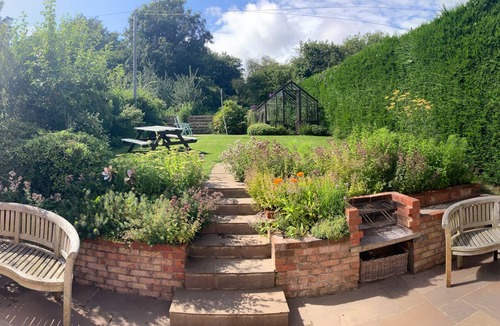 Wareham House | Fantastic views from this rural country house close to the sea at Lulworth Cove