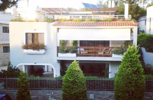 Alimos Villa | Fantastic villa, a 5 minute drive from the beach!