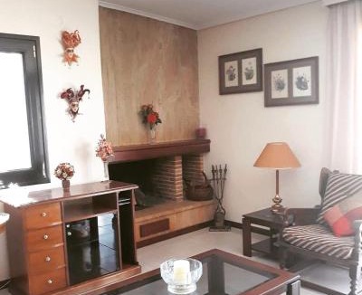 Alimos Villa | Fantastic villa, a 5 minute drive from the beach!