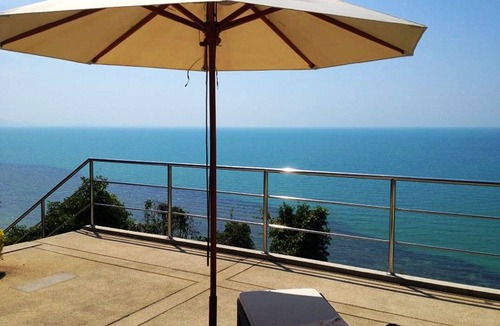 Bang Po Villa | Fantastic villa by the sea