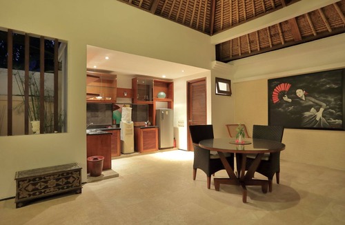 Mangsit Villa | Fantastic Villa, Private Pool few steps to the beach
