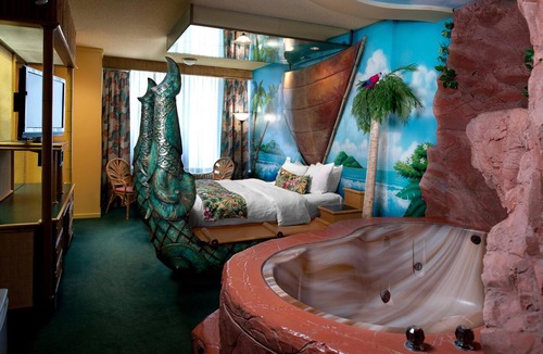 West Edmonton Hotel | Fantasyland Hotel