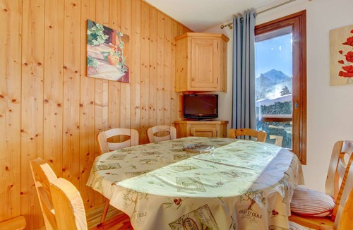 Morzine Apartment | Fanyon 9 : Central one bedroom + sleeping area
