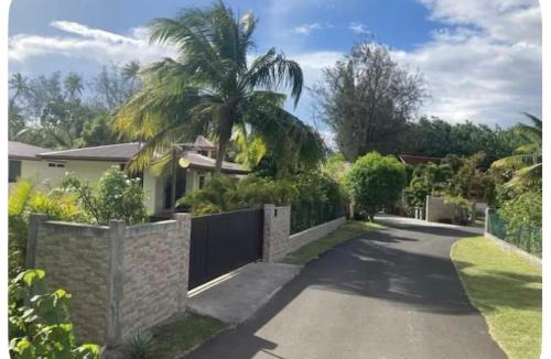 Tiahura House | FARE TITAINA