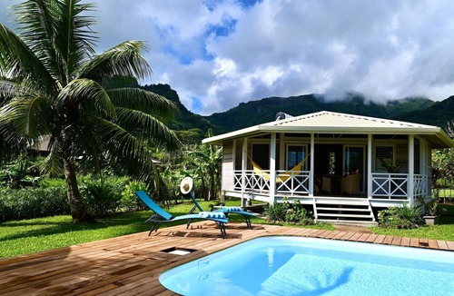 Teahupoo Hotel | FARE VAVAE