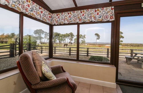 West Heslerton House | FARM COTTAGE, pet friendly, character holiday cottage in Rillington