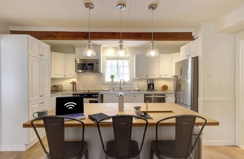 Entrelacs Ski Chalet | Farm House Cottage - 4 season Spa in Nature - Paddleboards - In&out Fireplace