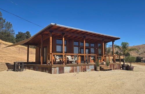 Hollister Cabin | Farm, National Parks, The Pinnacles, Hollister Hills & Longhorns dogs welcome