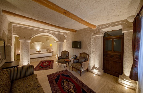 Ortahisar Hotel | Farmer Cave House