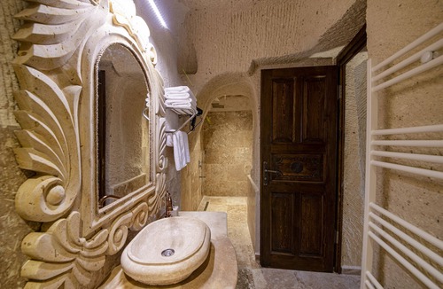 Ortahisar Hotel | Farmer Cave House