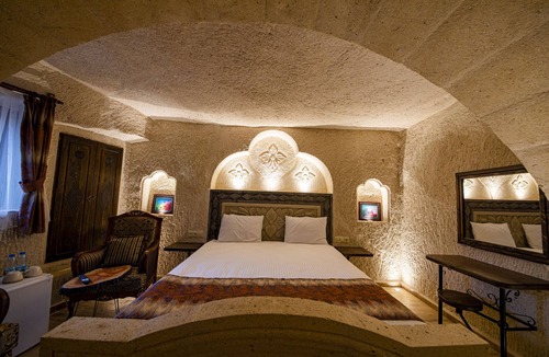 Ortahisar Hotel | Farmer Cave House