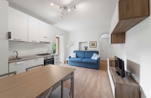 Colico Piano House | FARMHOUSE ANTICO BORGO GARDEN