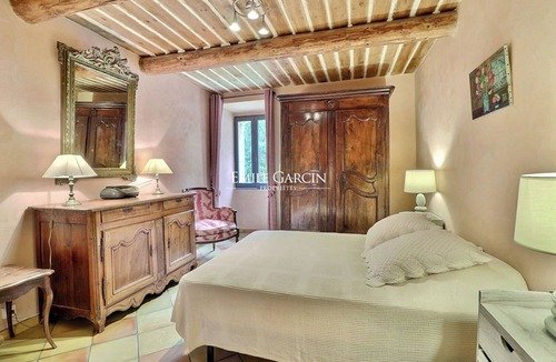 Grambois Other | Farmhouse for rent South Luberon, in a bucolic setting