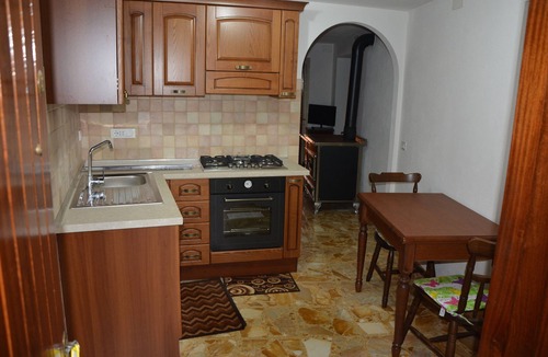 Carrodano Inferiore Apartment | Farmhouse Garland Norma Rita