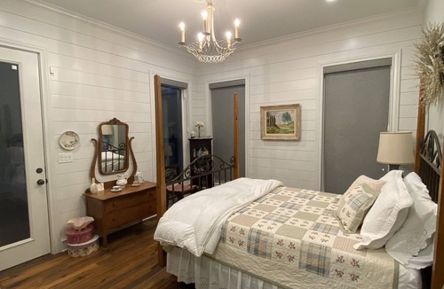 Quitman Bed & Breakfast | FARMHOUSE GUEST STE: Spiritual Retrt & Country MicroResort, Rest & Restoration