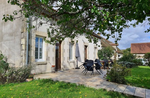 Chailly-en-Gatinais Cottage | Farmhouse Retreat in Scenic Gâtinais - Spacious, Accessible & Eco-Friendly