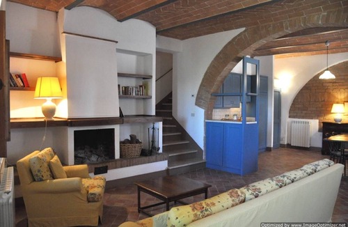 Asciano Apartment | Farmhouse rental Tuscany