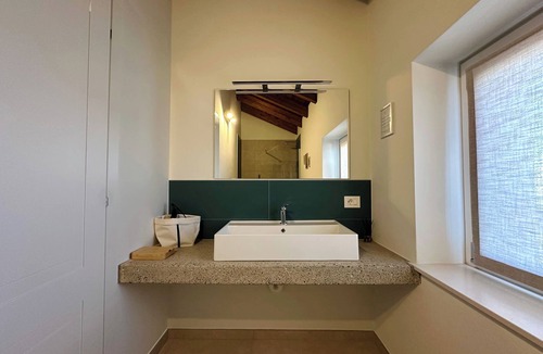 Galliate Bed & Breakfast | Farmhouse with exposed beams and bricks, breakfast included (Rosemary)