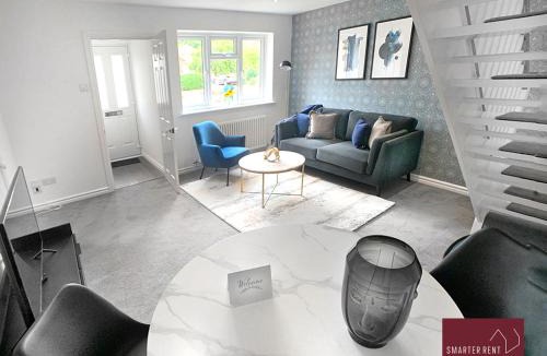 Rushmoor District House | Farnborough - Pets Welcome Parking
