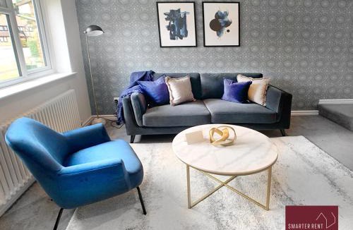 Rushmoor District House | Farnborough - Pets Welcome Parking
