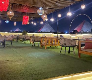 Giza Hostel | Farsha Pyramids Inn