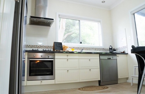 Pickering Brook Cottage | Farview Guest Accommodation