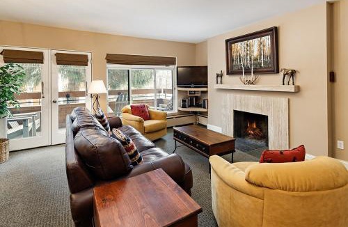 Aspen House | Fasching Haus Unit 180, Cozy, Deluxe Condo with Private Deck, 2 Blocks from Downtown
