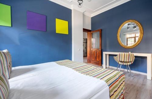 Kaleici Apartment | Fascinating Flat near Hadrians Gate