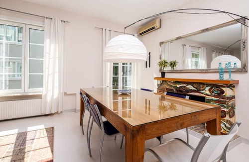 Nisantasi Apartment | Fascinating Flat near City's Mall with Terrace