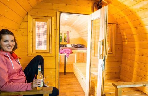 Kirchensittenbach Other | Fasshotel Westernwagen, beheizt 2-3 Personen