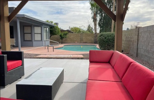 La Buena Vida House | Faster To The Fun! Walk to Stadium - Super Clean!