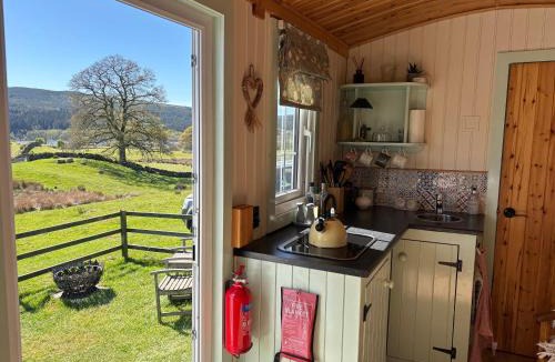 Saint John's Town of Dalry Ski Chalet | Fauld O Wheat Shepherds Hut , Loch Ken ,Off Grid
