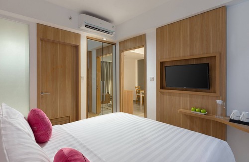 Karawang Hotel | favehotel Karawang