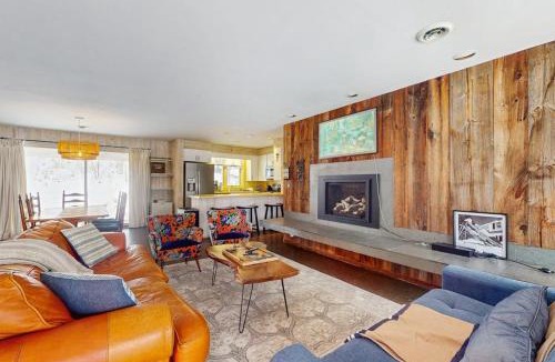 Jamaica House | Fawn Ledge