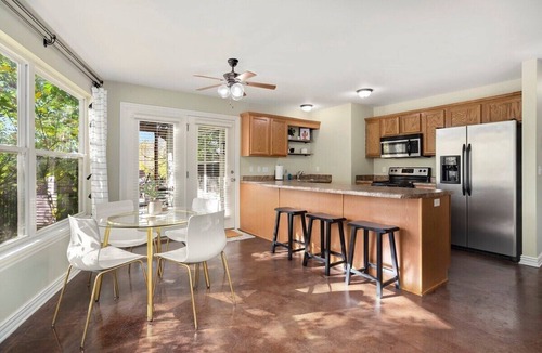 Fayetteville House | Fayettevilla - 3 min to the U of A and Bike Trails