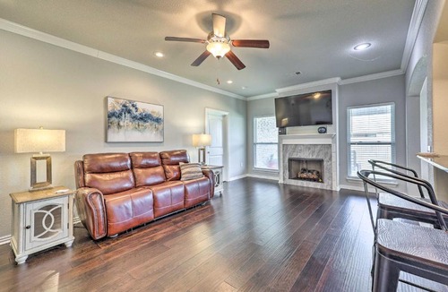 Fayetteville House | Fayetteville Home: Near University & Biking Trails