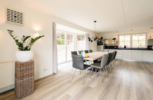 Buren Villa | Fazant is a comfortable villa with sauna and Jacuzzi, in a dune environment.