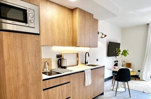 Almendrales Apartment | FD 203 - Studio in Madrid Rio. Smart, parking, air conditioning