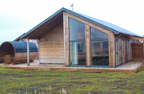 Selfoss Cabin | Fensalir · hot tub, sauna, EV – 3BR + guesthouse near Golden Circle, sleeps 8